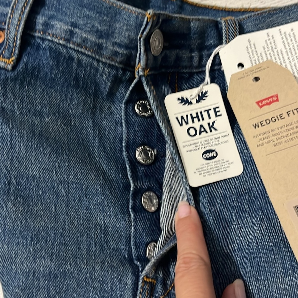 Levi’s Wedgie Fit High Rise Jeans Size 32 NWT - Picture 6 of 13